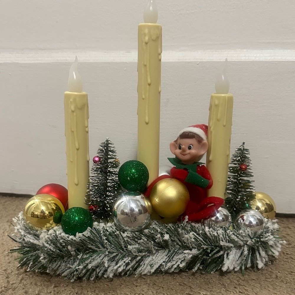 Mr. Christmas Vintage Candolier with white elf